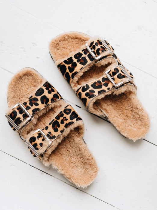 MEDI Womens Sheepskin Buckle Sandal (Buckle Strap, Cork Sole)