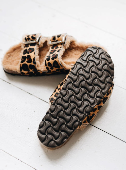 MEDI Womens Sheepskin Buckle Sandal (Buckle Strap, Cork Sole)
