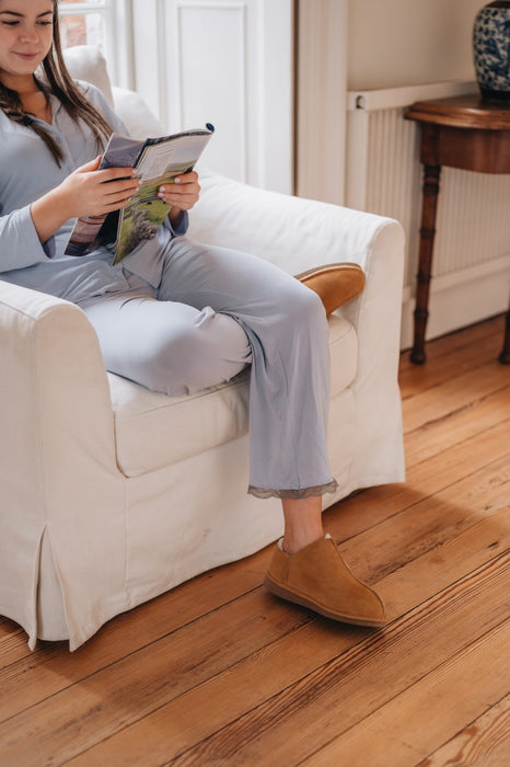 Soft to touch Cadi sheepskin slipper for women